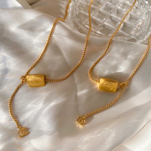 *LAST ONE!* Vintage Coco Necklace - Picture 1 of 6